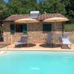 „Casa Verde“ mit beheizbarem Pool; d.h. von Ostern bis November warmes Wasser. Einmalig in der Toskana (siehe Drohnen-Video)!